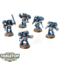 Ultramarines - 5x Assault Squad - bemalt