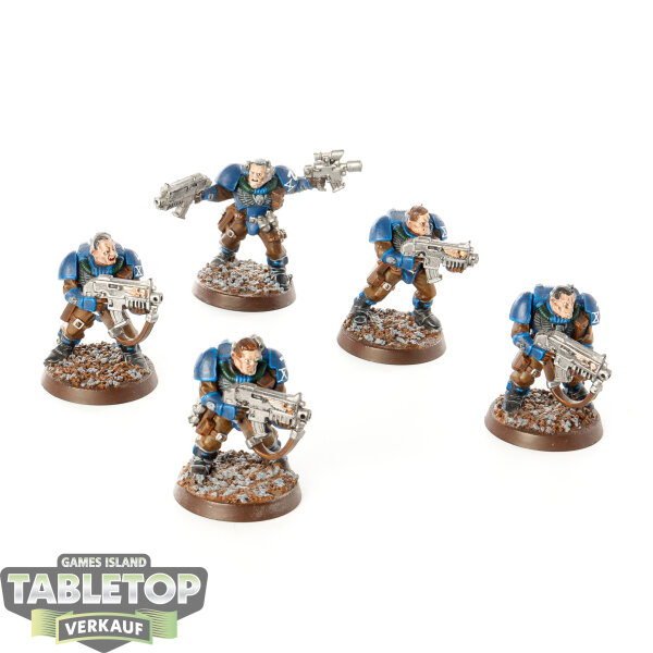 Space Marines - 5x Scouts klassisch - bemalt