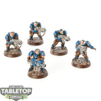 Space Marines - 5x Scouts klassisch - bemalt