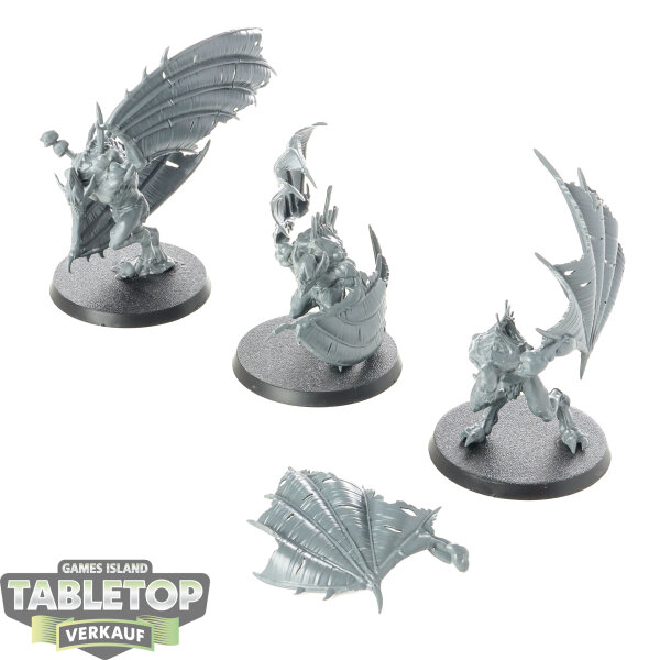 Flesh-eater Courts - 3x Crypt Flayers - unbemalt