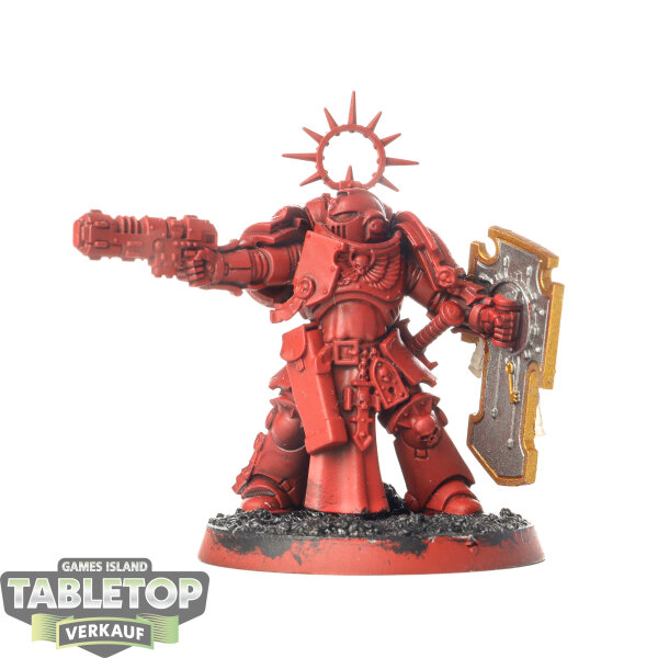 Space Marines - Lieutenant with Storm Shield - teilweise bemalt