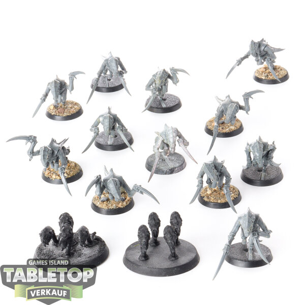 Tyraniden - 12x Hormagaunts klassisch - teilweise bemalt
