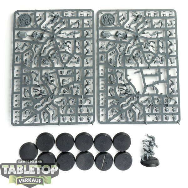 Blood Bowl - 12 Elven Union Team: Elfheim Eagles - teilweise gebaut