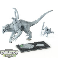 Seraphon - Saurus Scar-Veteran on Carnosaur - grundiert