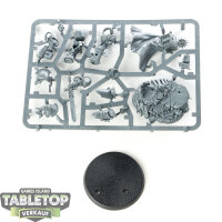 Space Marines - Captain in Terminator Armour - im Gussrahmen