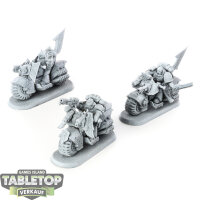 Dark Angels - 3x Ravenwing Black Knights - teilweise bemalt