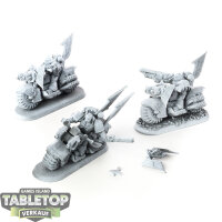Dark Angels - 3x Ravenwing Black Knights - teilweise bemalt