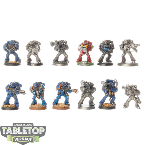 Ultramarines - 12 Tactical Squad - bemalt