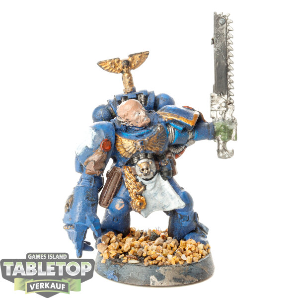 Space Marines - Lieutenant klassisch - bemalt
