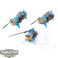 Adeptus Custodes - 3 Vertus Praetors - bemalt