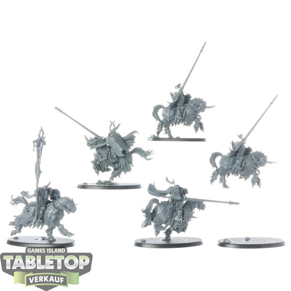 Slaves to Darkness - 5x Chaos Knights - unbemalt