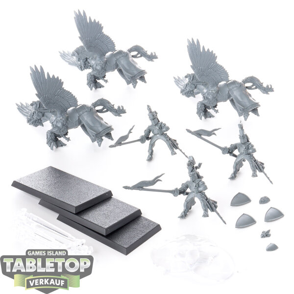 Kingdom of Bretonnia - 3 x Pegasus Knights - teilweise gebaut