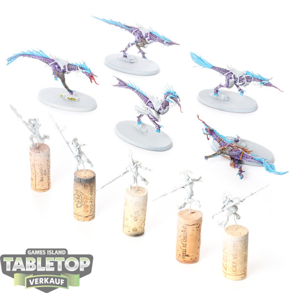 Hedonites of Slaanesh - 5 x Slickblade Seekers - teilweise bemalt