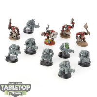 Orks - 11x Ork Boyz - teilweise bemalt