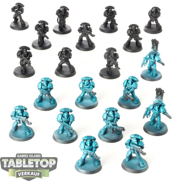 Horus Heresy - 10x Mk6 Marines - teilweise bemalt