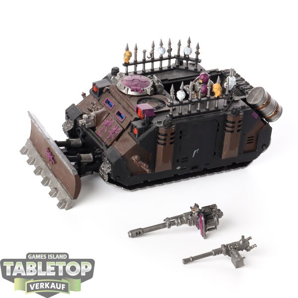 Chaos Space Marines - Chaos Rhino - bemalt