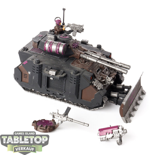 Chaos Space Marines - Chaos Predator - bemalt