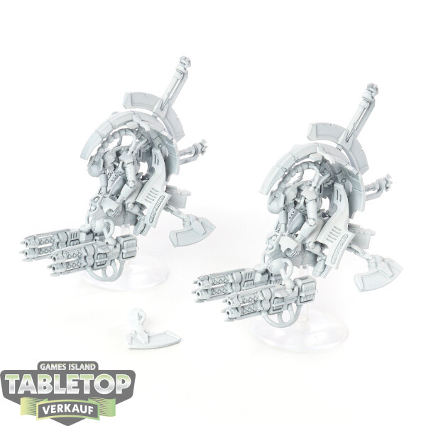 Necrons - 2x Tomb Blades - grundiert