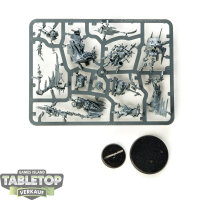 Orruk Warclans - Swampcalla Shaman with Pot-grot - im...