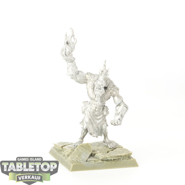 Kings of War - Ogre Warlock klassisch - unbemalt