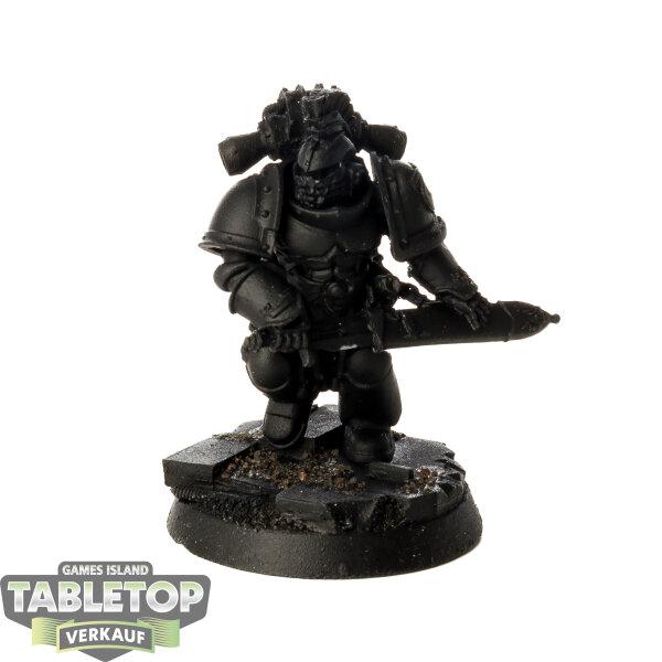 Horus Heresy - Ultramarines Praetor - grundiert
