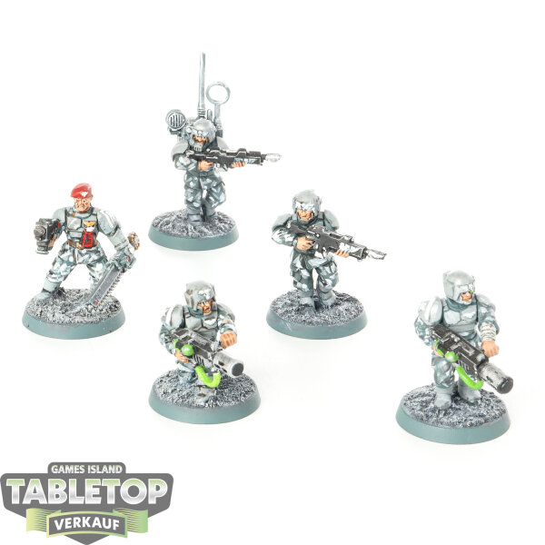 Astra Militarum - 5 Cadian Command Squad classic - bemalt