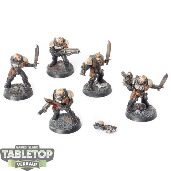 Space Marines - 5 Scouts klassisch - bemalt