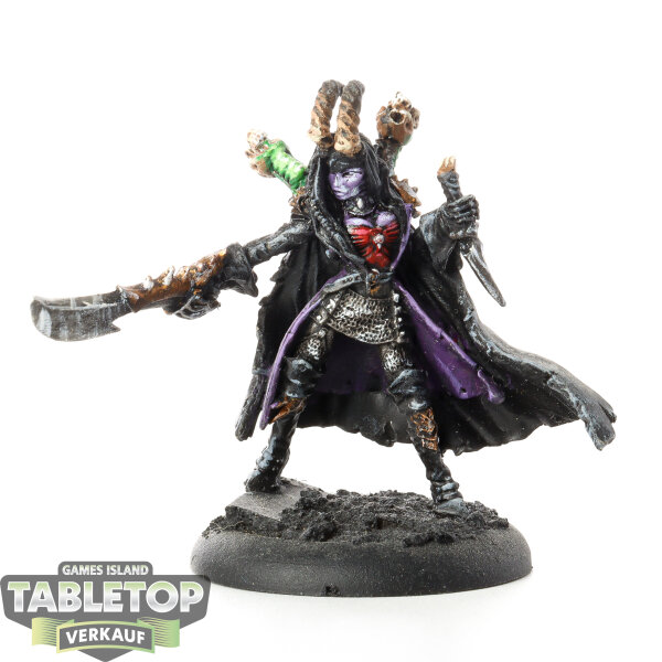 Cryx - Pirate Queen Skarre - bemalt