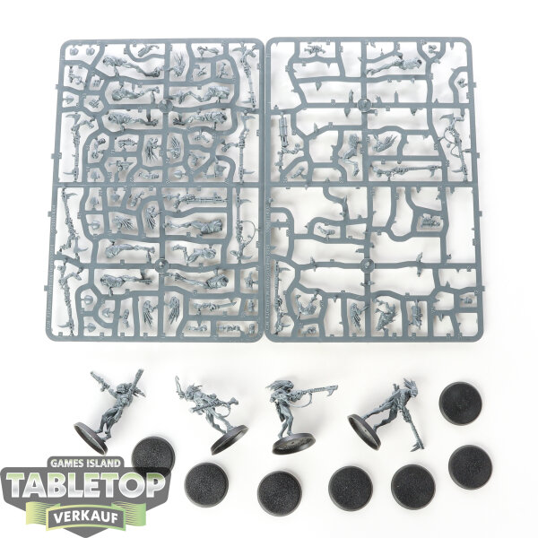 Tau Empire - 10x Kroot Carnivores - teilweise gebaut