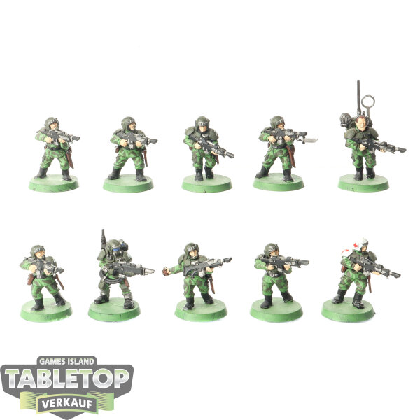 Astra Militarum - 10 x Cadian Shock Troops klassisch - bemalt