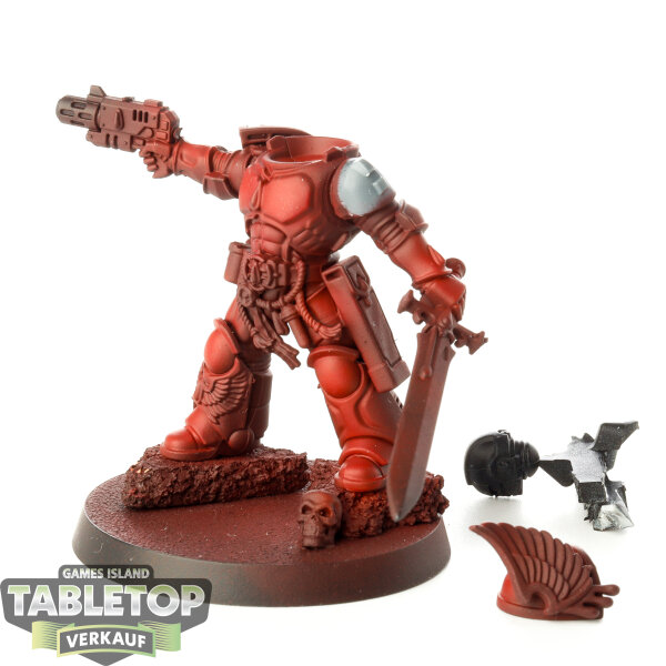 Space Marines - Blood Angels Captain - teilweise bemalt