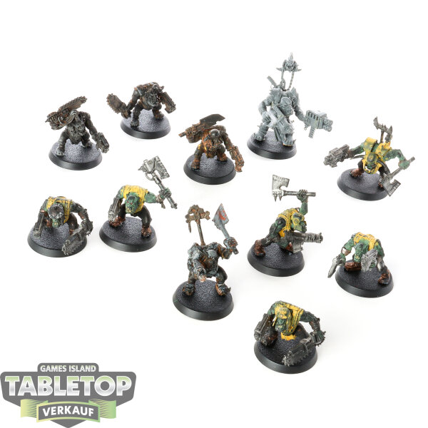 Orks - 11x Ork Boyz - teilweise bemalt