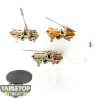Adeptus Custodes - 3 x Vertus Praetors - teilweise bemalt