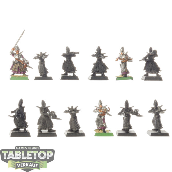 Dark Elves - 12 Darkshards - teilweise bemalt