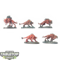 Blades of Khorne - 5 Flesh Hounds - teilweise bemalt