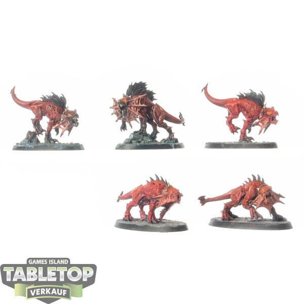 Blades of Khorne - 5 Flesh Hounds - teilweise bemalt