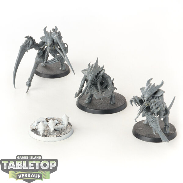 Tyraniden - 3 x Tyranid Warriors - teilweise bemalt