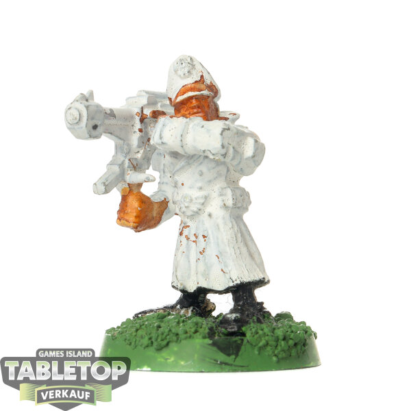 Astra Militarum - Officer - teilweise bemalt