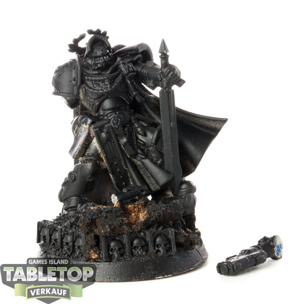 Black Templars - Space Marine Captain - grundiert