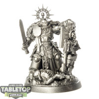 Space Marines - Captain with Relic Shield - grundiert