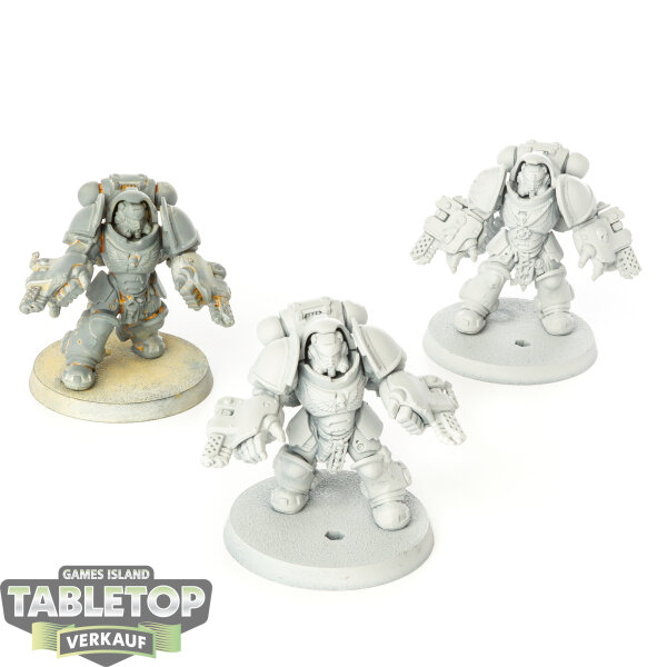 Space Marines - 3 Aggressor Squad - teilweise bemalt