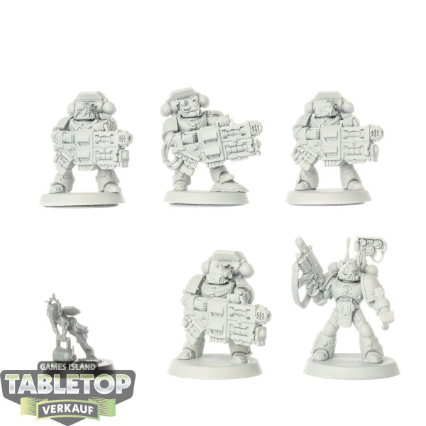 Space Marines - 5 Devastator Squad - grundiert