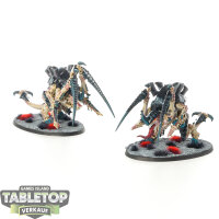 Tyraniden - 2 Carnifex Brood - teilweise bemalt