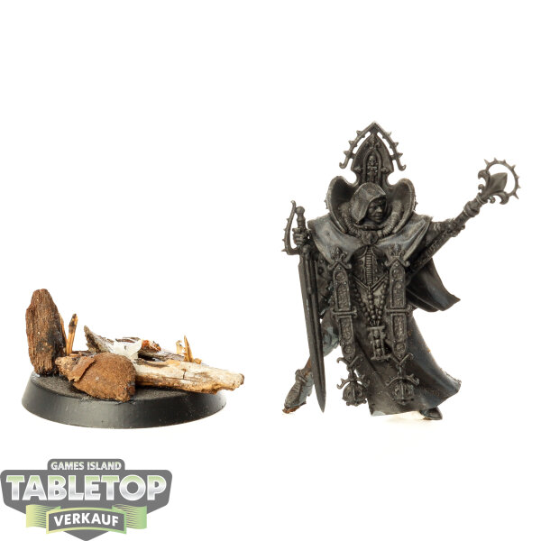 Adepta Sororitas - Canoness - grundiert