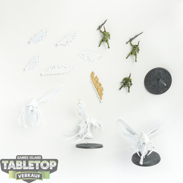 Maggotkin of Nurgle - 3x Plague Drones - teilweise bemalt