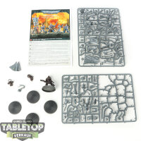 Space Marines - 5x Company Heroes - teilweise gebaut
