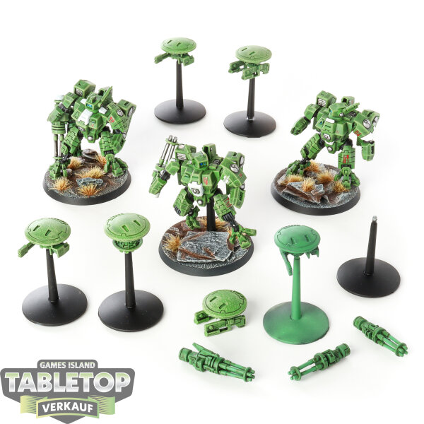 Tau Empire - 3 XV8 Crisis Battlesuit Team - bemalt