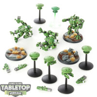 Tau Empire - 3 XV8 Crisis Battlesuit Team - bemalt
