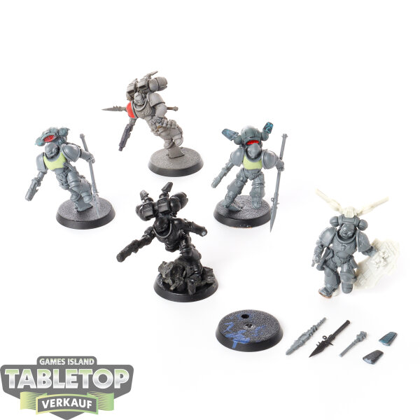 Space Marines - 5 x Jump Pack Intercessors - teilweise bemalt