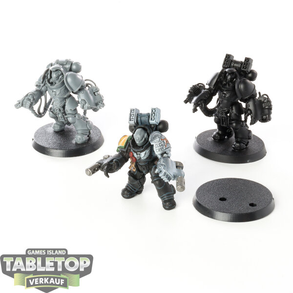 Space Marines - 3 Aggressor Squad - teilweise bemalt